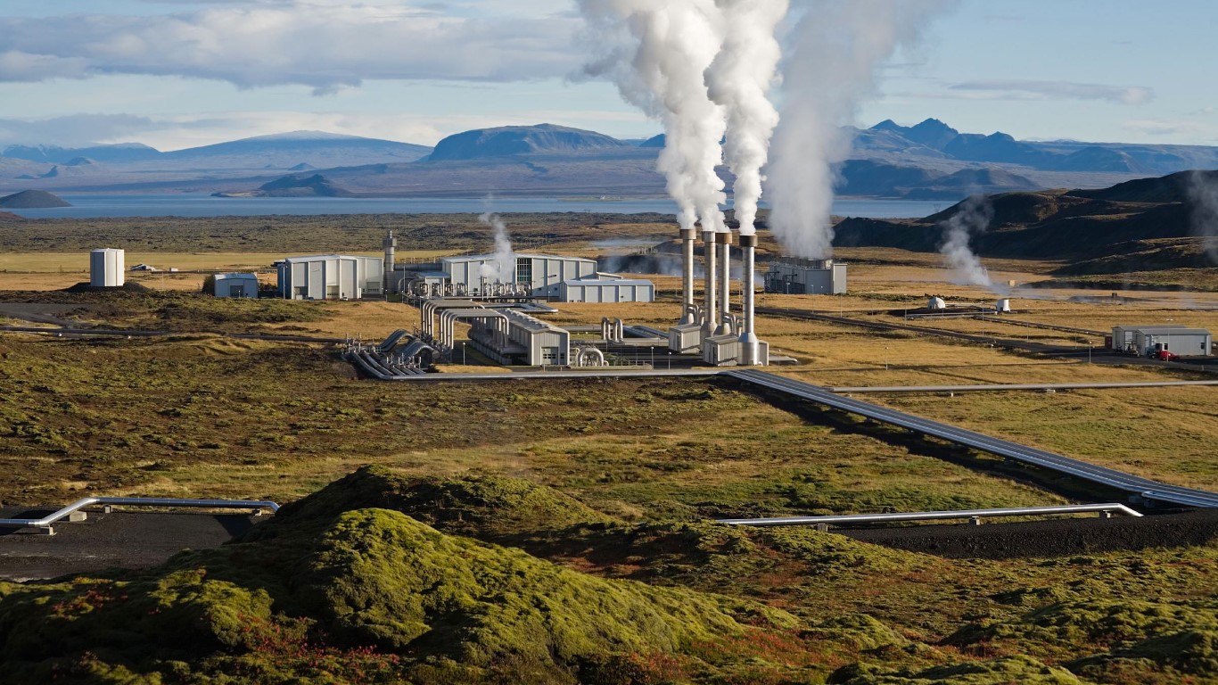 Ilustration of geothermal power plant in Iceland (Piqsels).